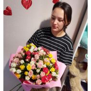Кустовые розы 15 шт